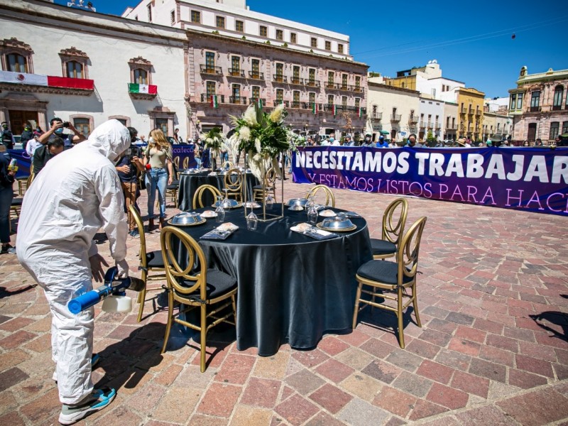 Presentan estándares sanitarios de montaje para bodas