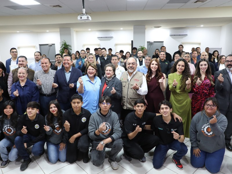 Presentan evolución de la Educación Dual con empresas y estudiantes