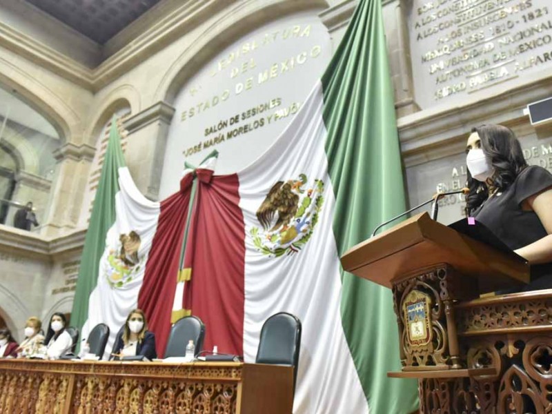 Presentan iniciativa del ley en Edomex para prohíbir alimentos chatarra