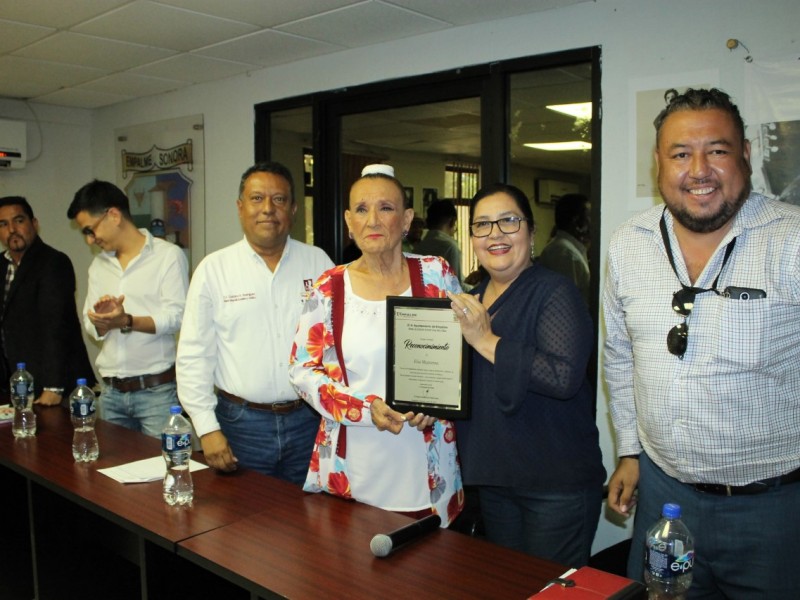 Presentan libro ‘El brillo de una estrella’