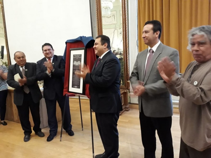 Presentan Premio Nacional Ramón López Velarde