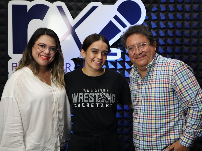 INDEREQ presenta programa de radio deportivo