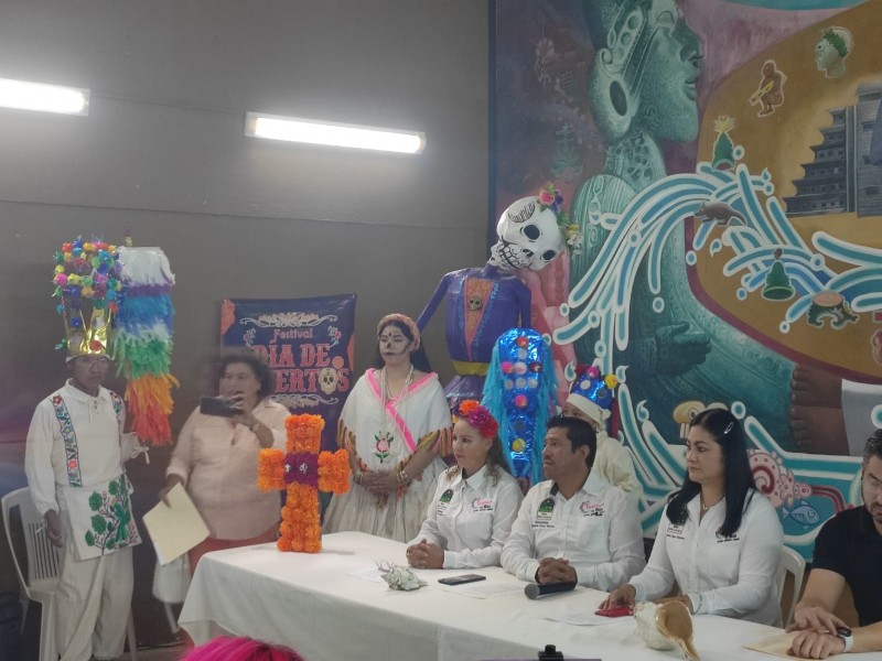 Presentan programa del festival Día de Muertos en Tuxpan
