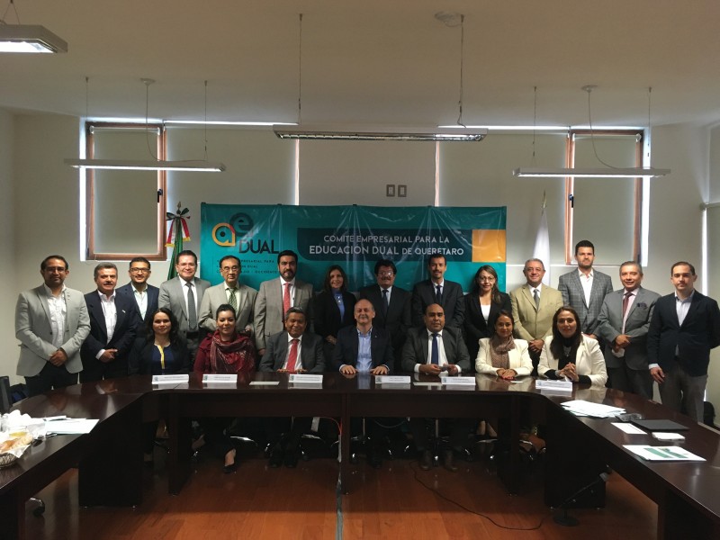 Presentan programa educativo  Dual