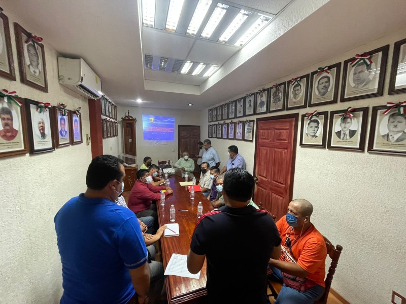 Presentan proyecto de inversión a presidentes de barrios en Chiapa