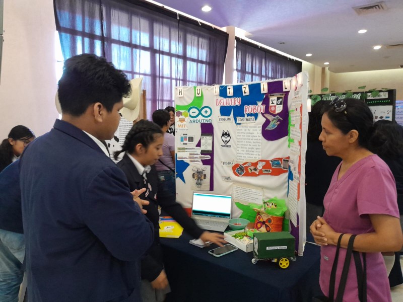 Presentan proyectos de robótica en Tuxpan