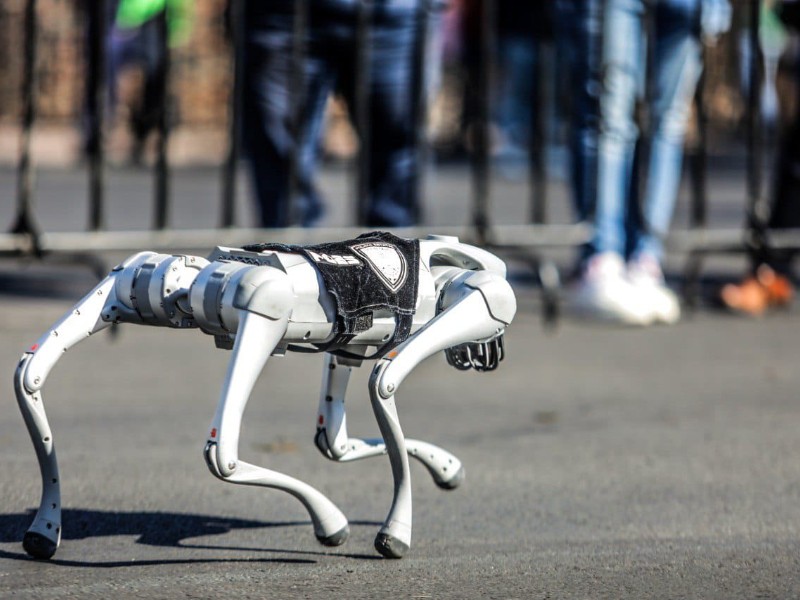 Presentó Policía Estatal canino robot 