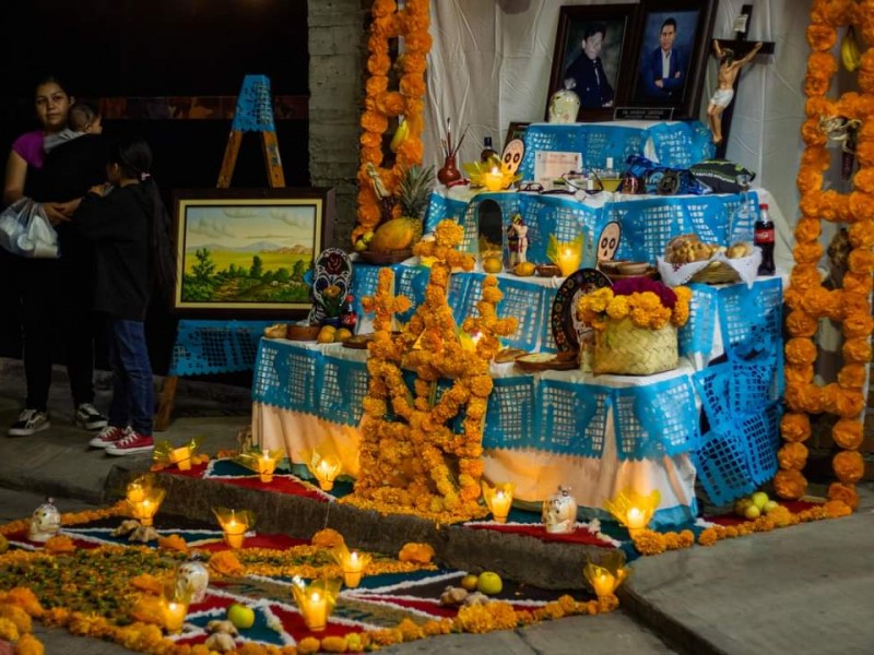 Preservan tradiciones por día de muertos en Tangancícuaro