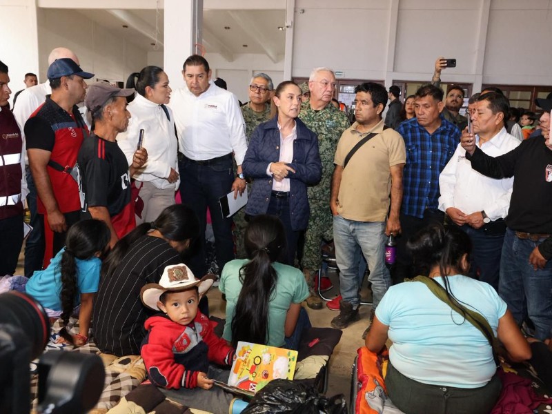 Presidenta de México, visita zonas afectadas por lluvias
