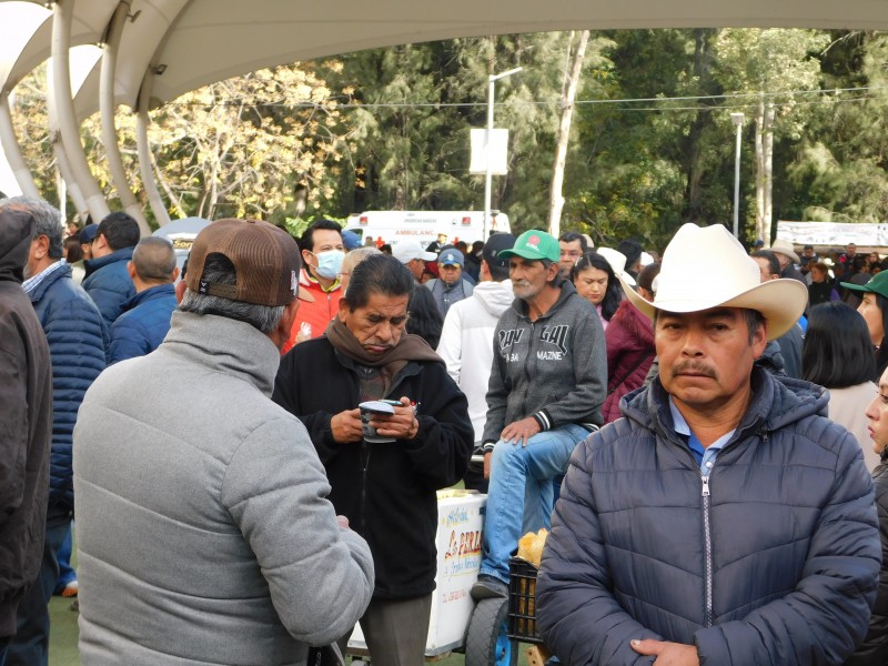 Presidente anuncia mejoras en condiciones laborales de maestros en Durango