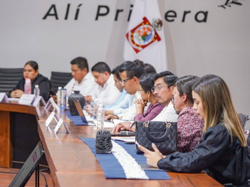 Presidente de Salina Cruz participa en Mesa Interinstitucional sobre asentamientos en Oaxaca