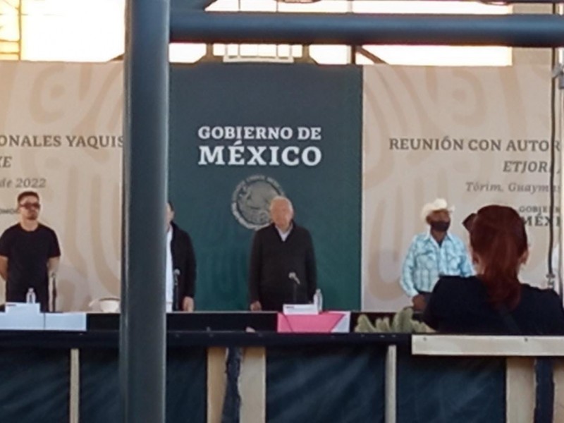 Presidente López Obrador en Torim con autoridades tradicionales