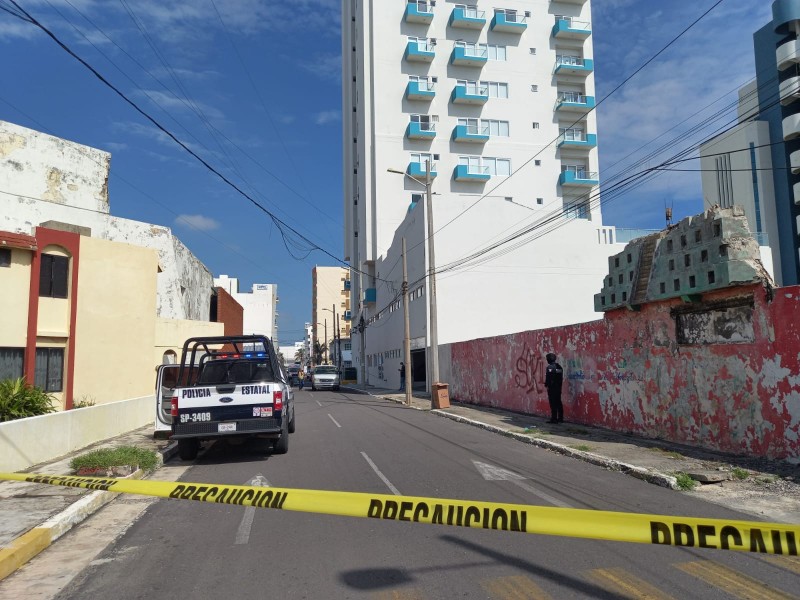Presuntamente hombre se arroja de torre en Boca del Río