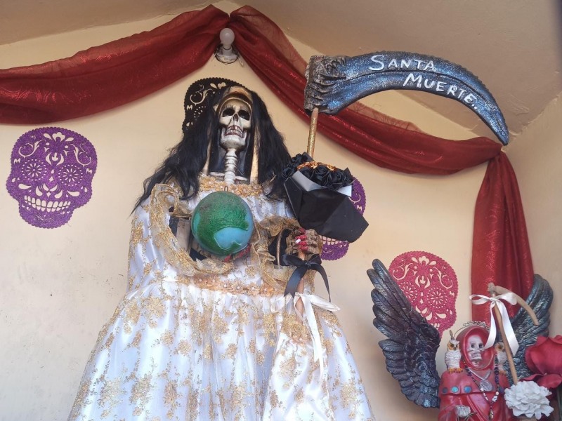 Prevalece devoción a la Santa Muerte en Los Mochis