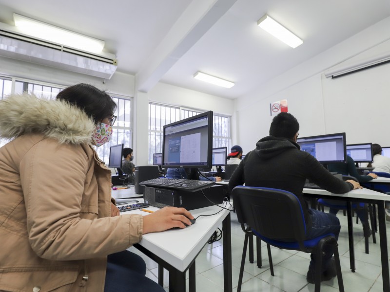 Prevé UAQ clases virtuales en el 1er. tercio del semestre