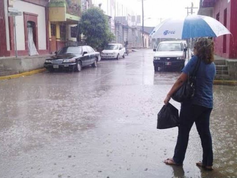 Prevén retraso para temporal de lluvias