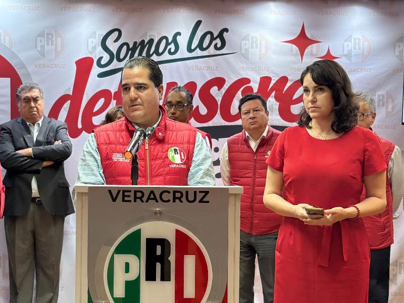 PRI exige que Nahle “regrese de Marte” y atienda Veracruz