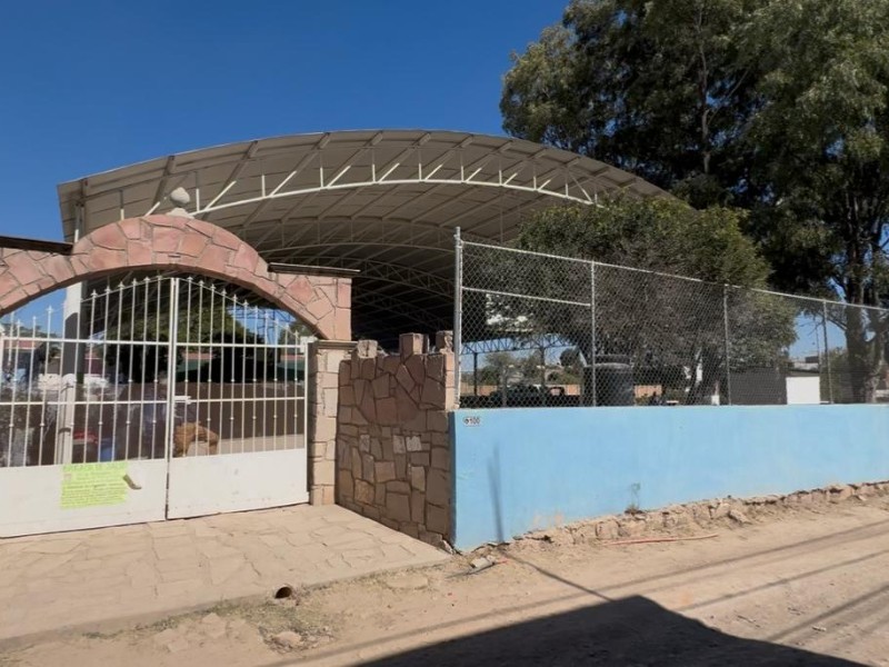 Primaria Francisco I. Madero sufre tercer robo: hurtan cableado y computadoras