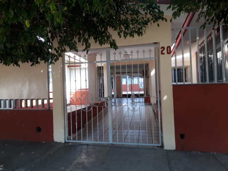 Primaria suspende clases por escasez de agua