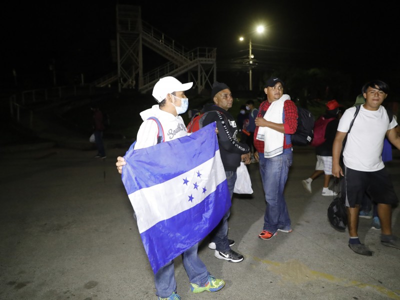 Primera caravana migrante del 2022 parte hacia EEUU