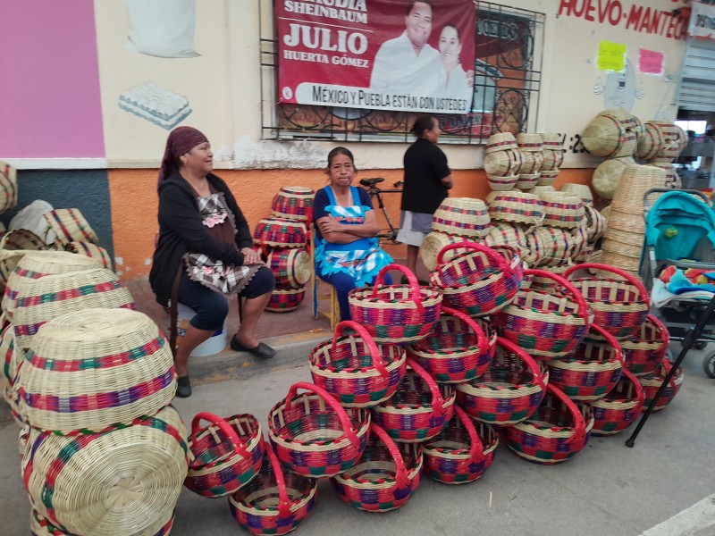 Primera plaza grande: 2mil comerciantes, todo el día y noche