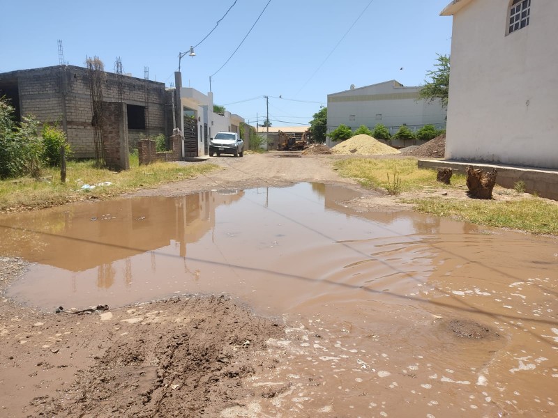 Primeras lluvias dejan encharcamientos en Guasave