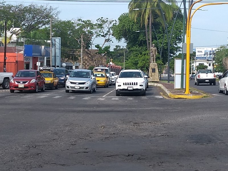 Principales multas son por uso del celular conduciendo