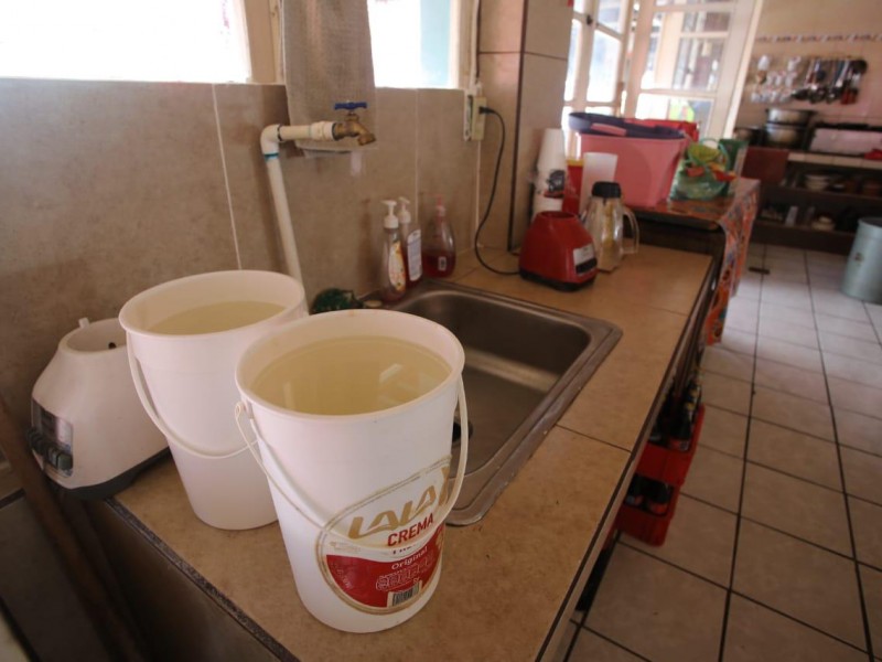 Problema de agua afecta restauranteros tuxpeños