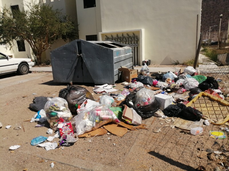 Problemas de basura en la colonia Valle del Mezquite