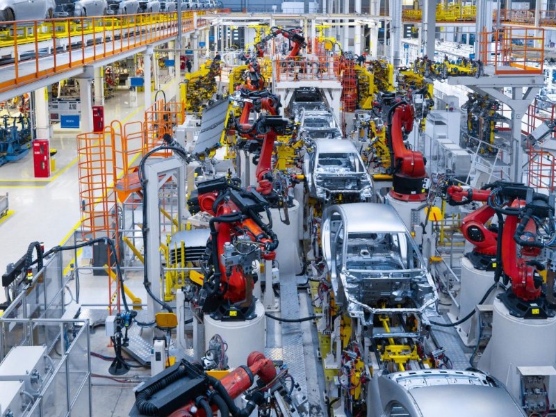 Producción de autos en México cae; exportaciones y ventas a la baja