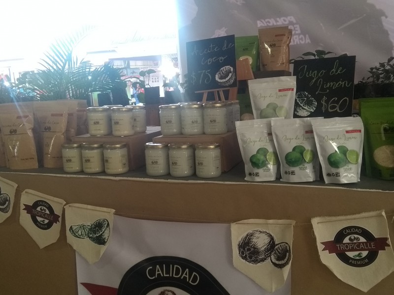 Producen derivados de coco y limón