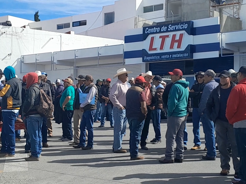 Productores agrícolas llegan a un acuerdo y levantan plantón