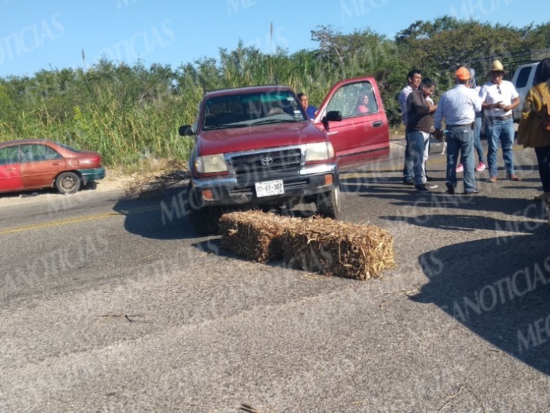 Productores de sorgo amagan con bloqueos carreteros en el Istmo