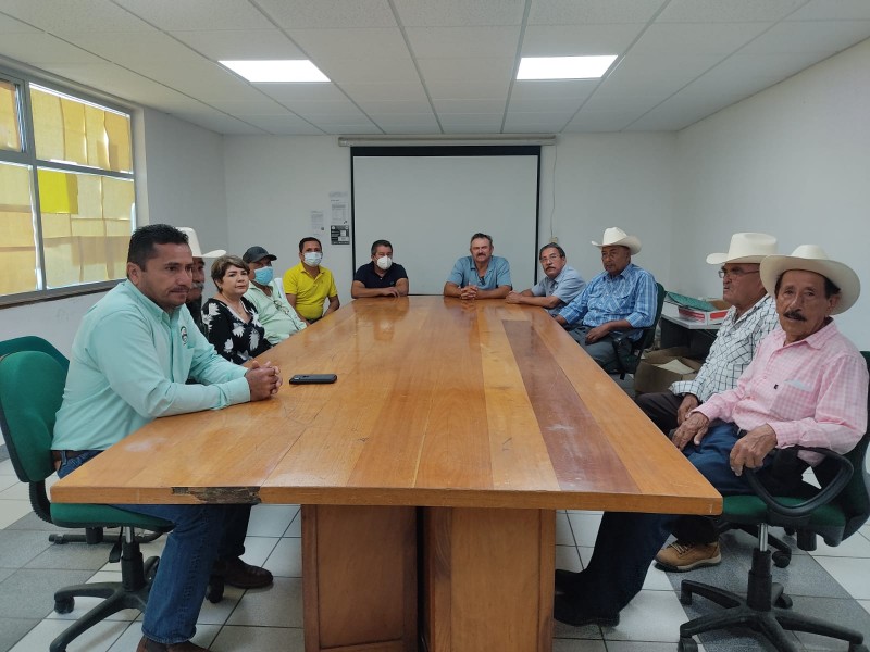 Productores en Guasave esperarán solución de director de la FND