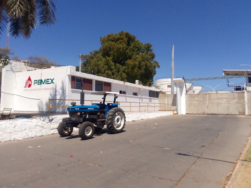 Productores liberan planta de PEMEX en Culiacán