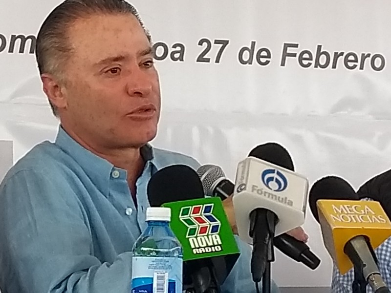 Productores no están solos dice gobernador