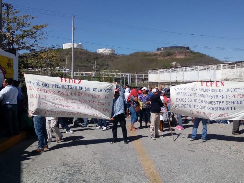 Productores salineros se manifiestan en Terminal Marítima