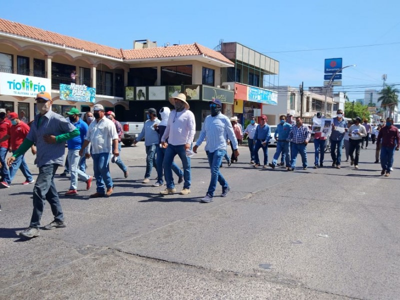 Productores siguen en la lucha, se manifiestan con marcha pacífica