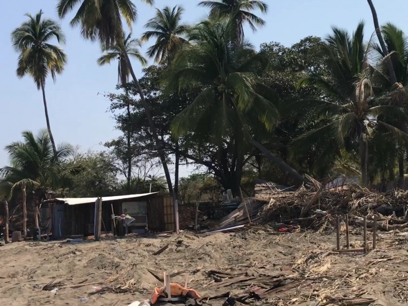 Profepa desaloja enramadas sin concesión en playa Linda