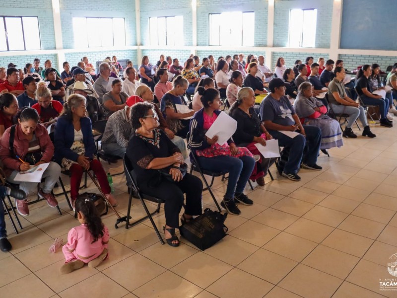 Profesionalizan a vendedores de alimentos para mejorar atención turística