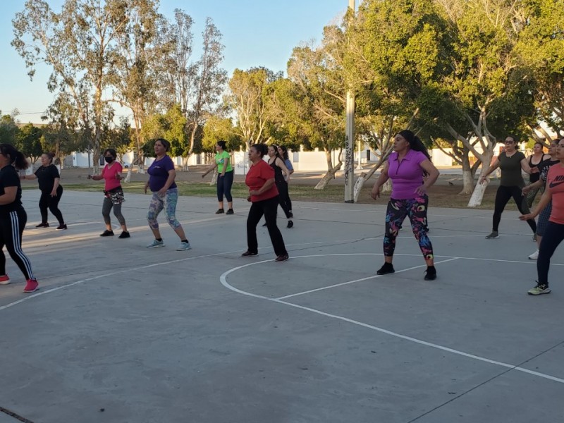 Programa de Zumba en parques públicos