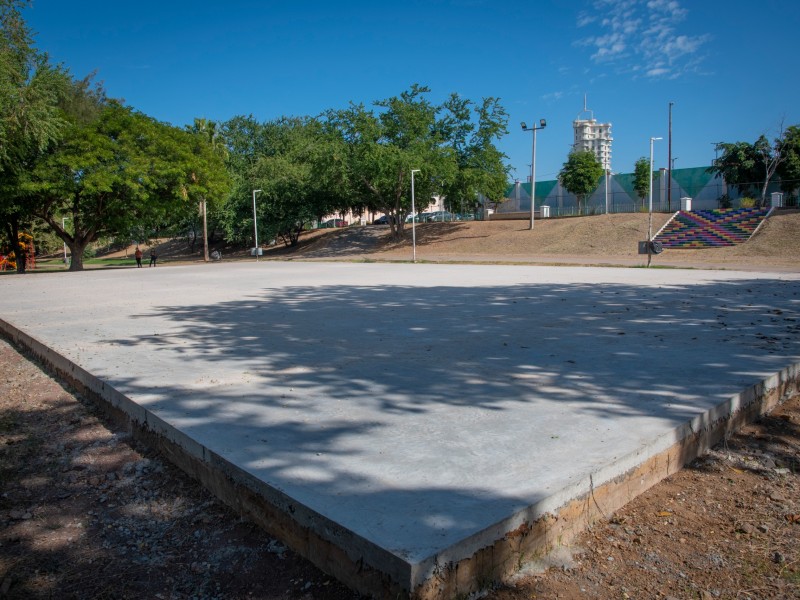 Progreso en la construcción del skatepark en parque las riberas