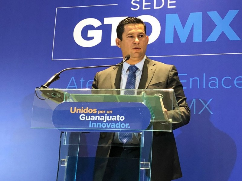 Prohíbe gobernador electo a la prensa hacerle preguntas