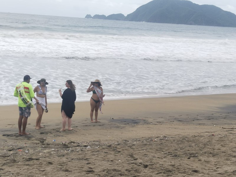 Prohíben ingreso a playas colimenses por tormenta “Raymond”