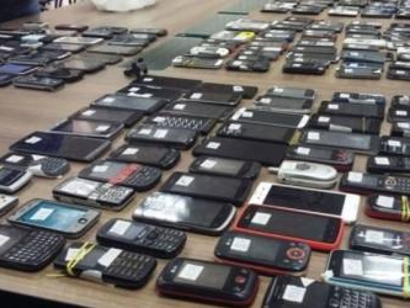 Prohíben la venta de celulares en tianguis de Xalapa