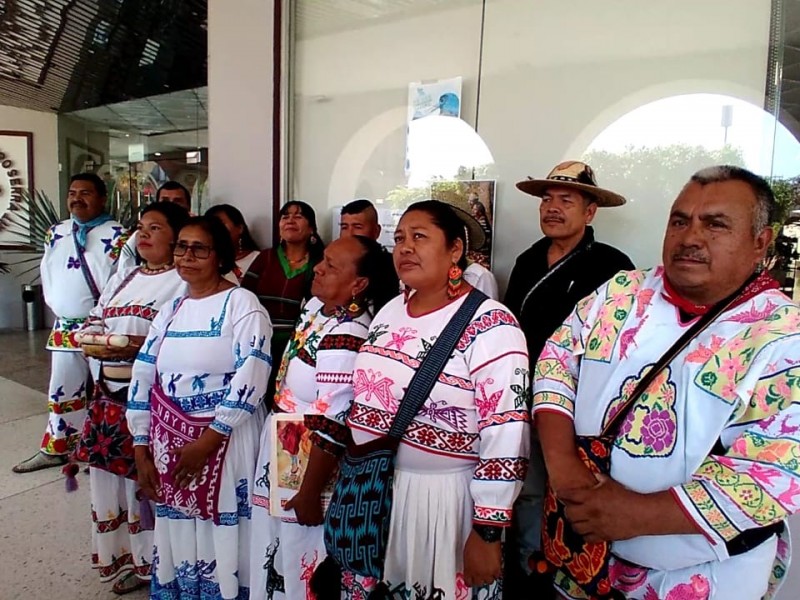 Prohiben pueblos originarios uso de su imagen durante campañas electorales
