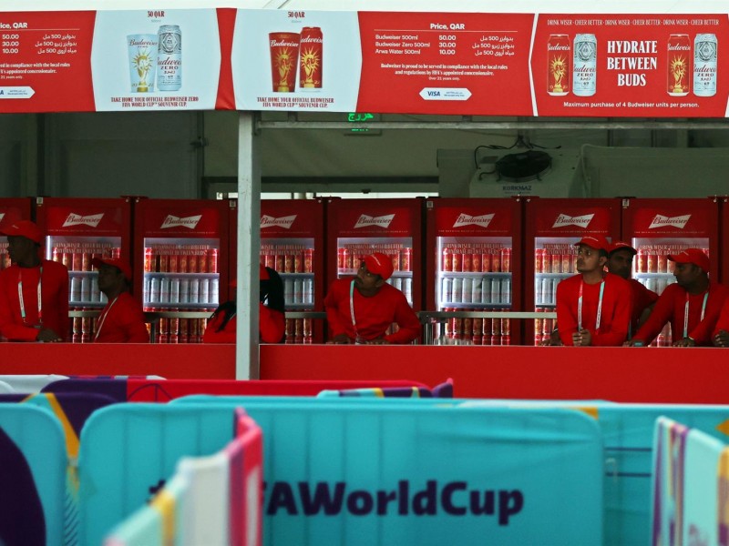 Prohiben venta de cerveza en los estadios del mundial