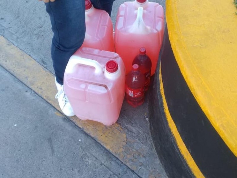 Prohiben venta de gasolina en garrafas