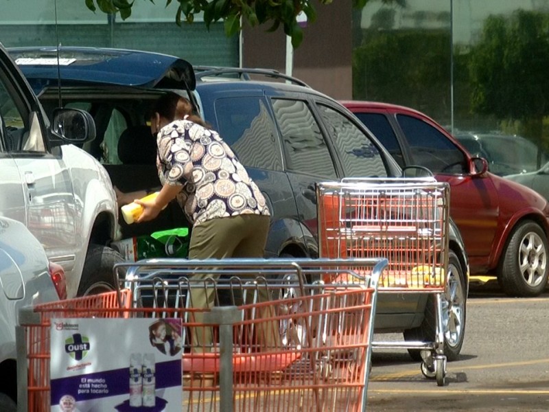 Prohibición de bolsas de plástico genera molestias en la población