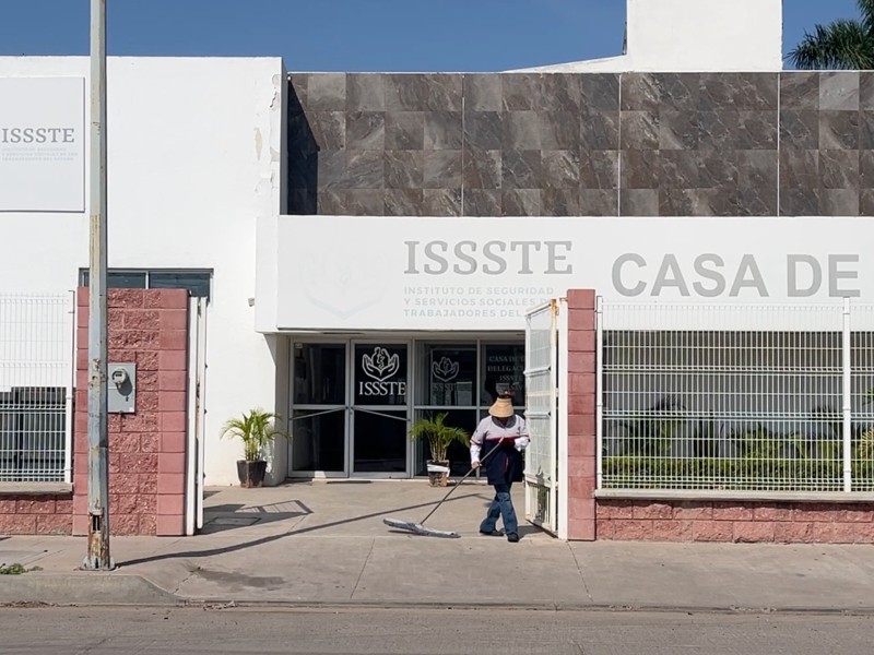 Sin contratos: Talleristas de la Casa de Día trabajan bajo protesta